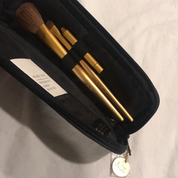 Mary Kay Professional Makeup Brush Trio Black Gold - Picture 3 of 8